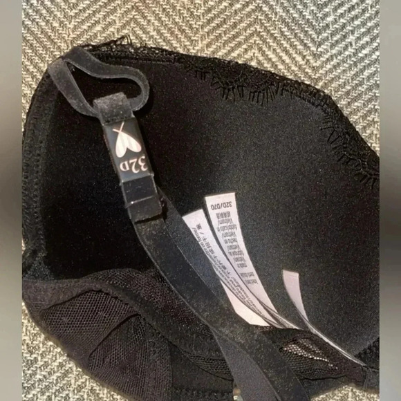 NWT Victoria’s Secret VS Lined Demi 32D BLACK in color women bra - Picture 2 of 3